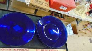 lot 10253 image: blue glass plates