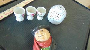 lot 10255 image: mini tea cups - old dude face