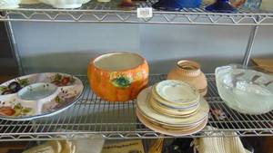 lot 10312 image: china plates -chips and dip tray - glass bowl
