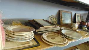 lot 10316 image: collector plates - picture frames - glass bells