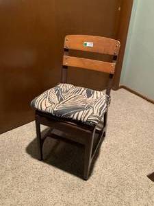 lot 1490 image: Antique School Desk Chair