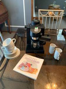 lot 1496 image: Melitta Espresso Machine W Cups