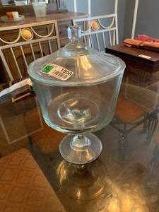lot 1500 image: Large Candy Dish
