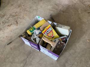 lot 1510 image: Misc Garage Lot