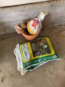 lot 1512 image: Bags of Soil Lot