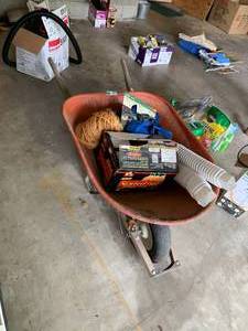 lot 1518 image: Wheel Barrow Lot