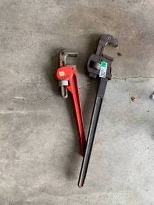 lot 1526 image: 2PC Pipe Wrench Set
