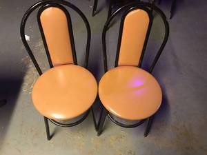 lot 1047 image: Chairs x2