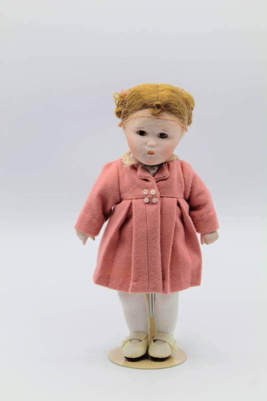 lot 1033 image: Vintage Patricia Coffer Tansie Comes To Visit Doll with Box