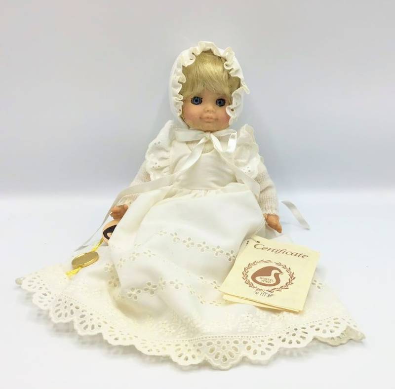 lot 1046 image: Gustel Wied Doll