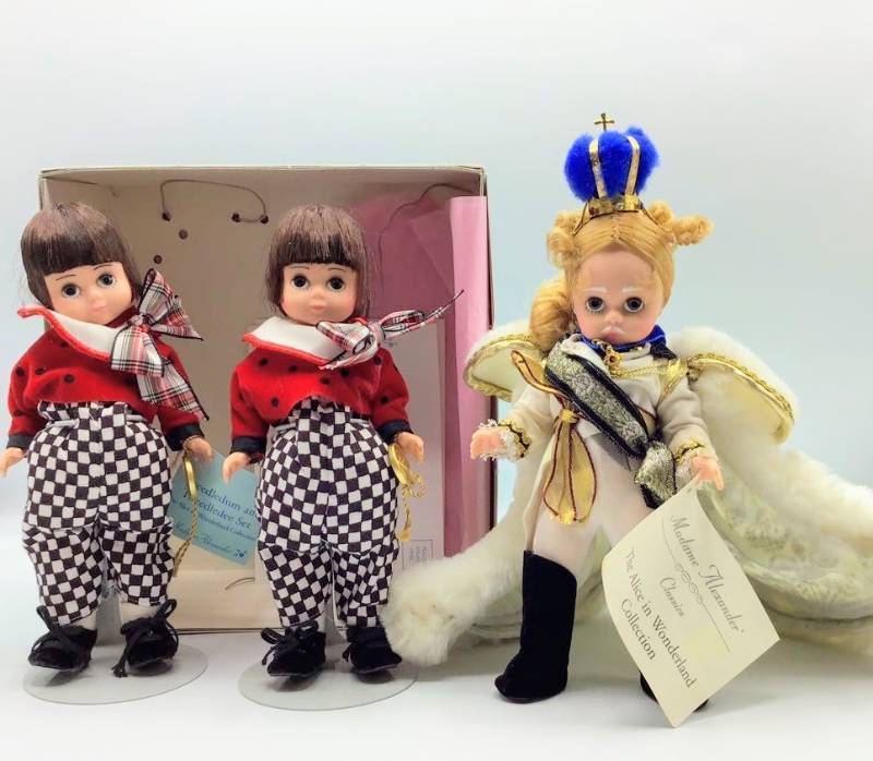 lot 1053 image: Madame Alexander Tweedledee & Tweedledum Set 13080 (in box) and White King from The Alice in Wonderland Collection