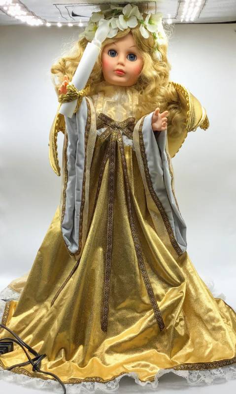 lot 997 image: Animatronic Moving 22 Tall Angel Holding a Light - Beautiful and works