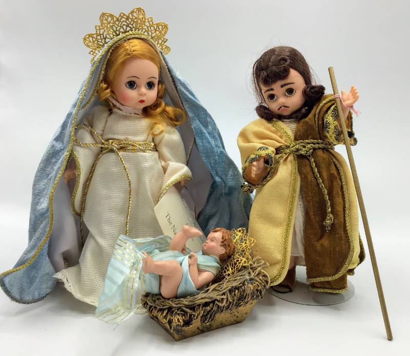 lot 998 image: Madame Alexander Mary, Joseph and Baby Jesus Set 19470 (in original box) part of The Nativity Collection