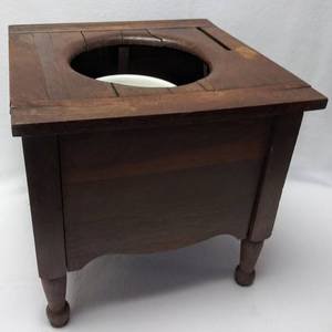 lot 106 image: Antique Primitive Wooden Commode with Porcelain Chamber Pot