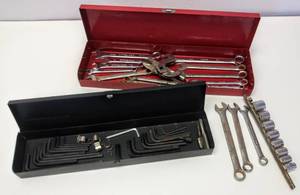 lot 114 image: Misc. Tools (Wrenches, Sockets & More) in 2 Metal Cases  Craftsman, Pittsburgh & Other Brands