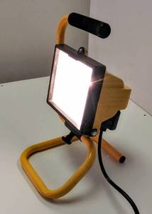 lot 115 image: Regent Lighting (Model # PQS45) Portable Deluxe Work Light  Works