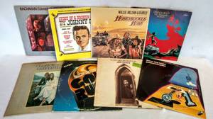 lot 5418 image: Lot of 8 Vintage Albums  BTO, Johnny Cash, Willie Nelson, Uriah Heep, Carpenters, & More