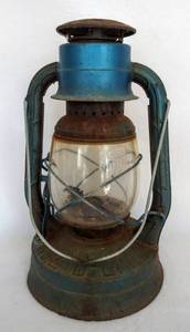 lot 5446 image: 1920s Dietz Lantern  No. 2 D-Lite