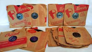 lot 5499 image: 1940 & 50s 10 inch 78 RPM Records  Frank Sinatra, Perry Como, Frankie Laine & Others