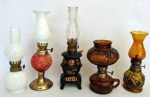 lot 5507 image: Lot of 5 Vintage Smaller Hurricane Lamps  Hobnail, Milk Glass & Other Patterns