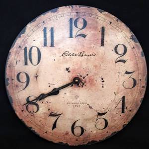 lot 5517 image: Eddie Bauer 13 Analog Antique Style Round Clock  Working