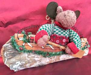 lot 5524 image: Hanging X-Mas Decor  Moose in Rustic Canoe wPresents