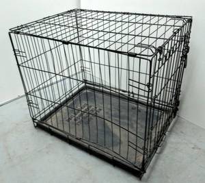 lot 5528 image: Metal Pet Crate - 20 Tall X 17 Wide x 24 Deep