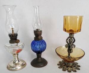 lot 7006 image: 2 Vintage 10 Hurricane Lamps & a Adorable Cherub Amber Glass Candle Holder