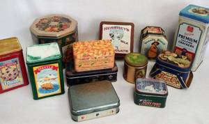 lot 7011 image: 12 Vintage Tins  Coca-Cola, Pepsi, Nestl�, Nabisco & More
