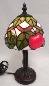 lot 7022 image: 12 Inch Tall Tiffany Style Lamp