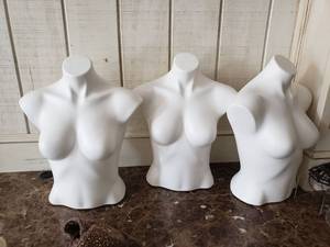 lot 6020 image: 3 female forms