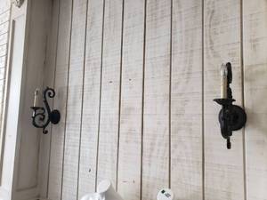 lot 6021 image: Lot 2 light fixtures