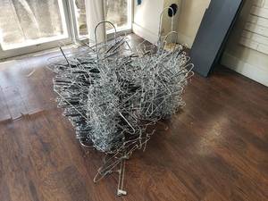 lot 6024 image: Lot of metal hangers