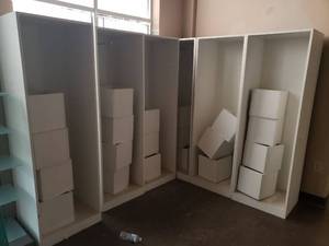 lot 6059 image: Lot 6 storage cabinets