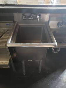 lot 6085 image: 1 compartment sink