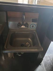 lot 6086 image: Hand sink