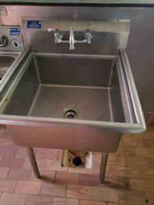 lot 6089 image: 1 compartment sink