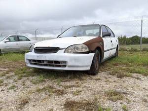 lot 7638 image: 1998 Honda Civic - VIN 2HGEJ6523WH591916