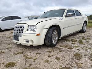 lot 7639 image: 2006 Chrysler C300 - VIN C3KA63H56H440606