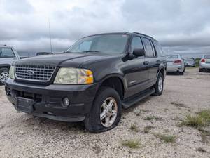 lot 7684 image: 2004 Ford Explorer XLT - VIN 1FMZU73E54UC14441