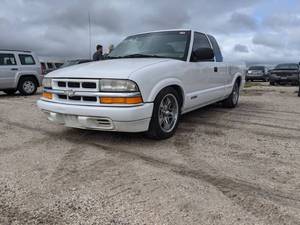 lot 7687 image: 1998 Chevy S10 - VIN 1GCCS1946WK261858