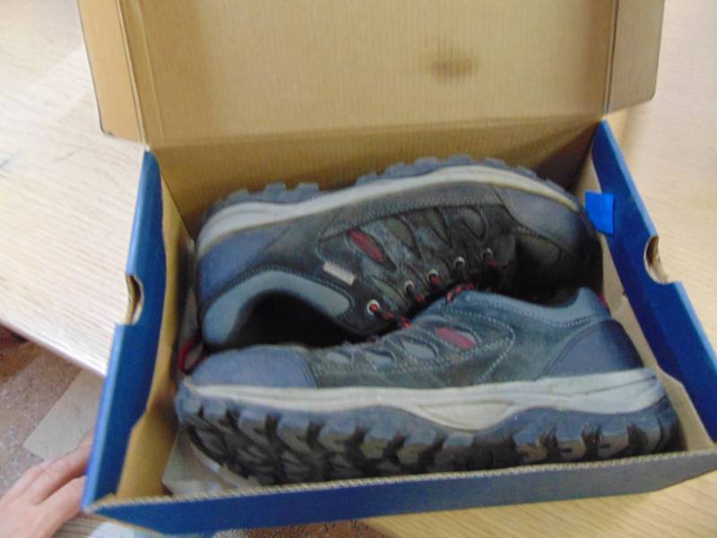 lot 2807 image: Magellan - Elevation 2.0 Low - Mens 8.5