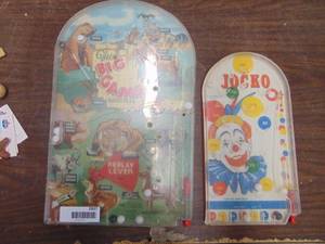 lot 2937 image: 2 laptop Pinball games