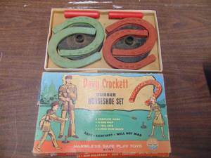lot 2947 image: Davey Crocket Horse Shoe Set