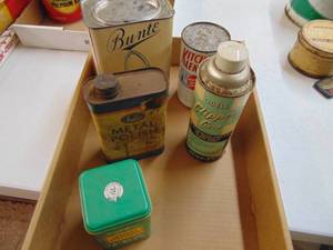 lot 2955 image: Vintage Tins and Aerosols