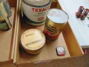 lot 2957 image: Texaco Grease Can and Vintage Tins