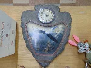lot 2965 image: Eagle - Arrowhead Clock