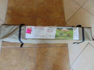 lot 3019 image: 10 x 10 Canopy - Sets up as it should - Tested