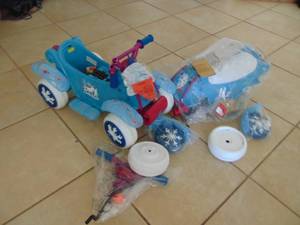 lot 3020 image: Pair of Small 4 - Wheelers - One Damaged - the other not put together yet