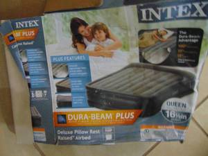 lot 3041 image: Intex - Queen Size Air Mattress